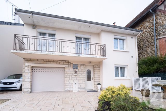 maison à vendre - 6 pièces - 142.0 m2 - COMBS LA VILLE - 77 - ILE-DE-FRANCE - Century 21 Optimmo